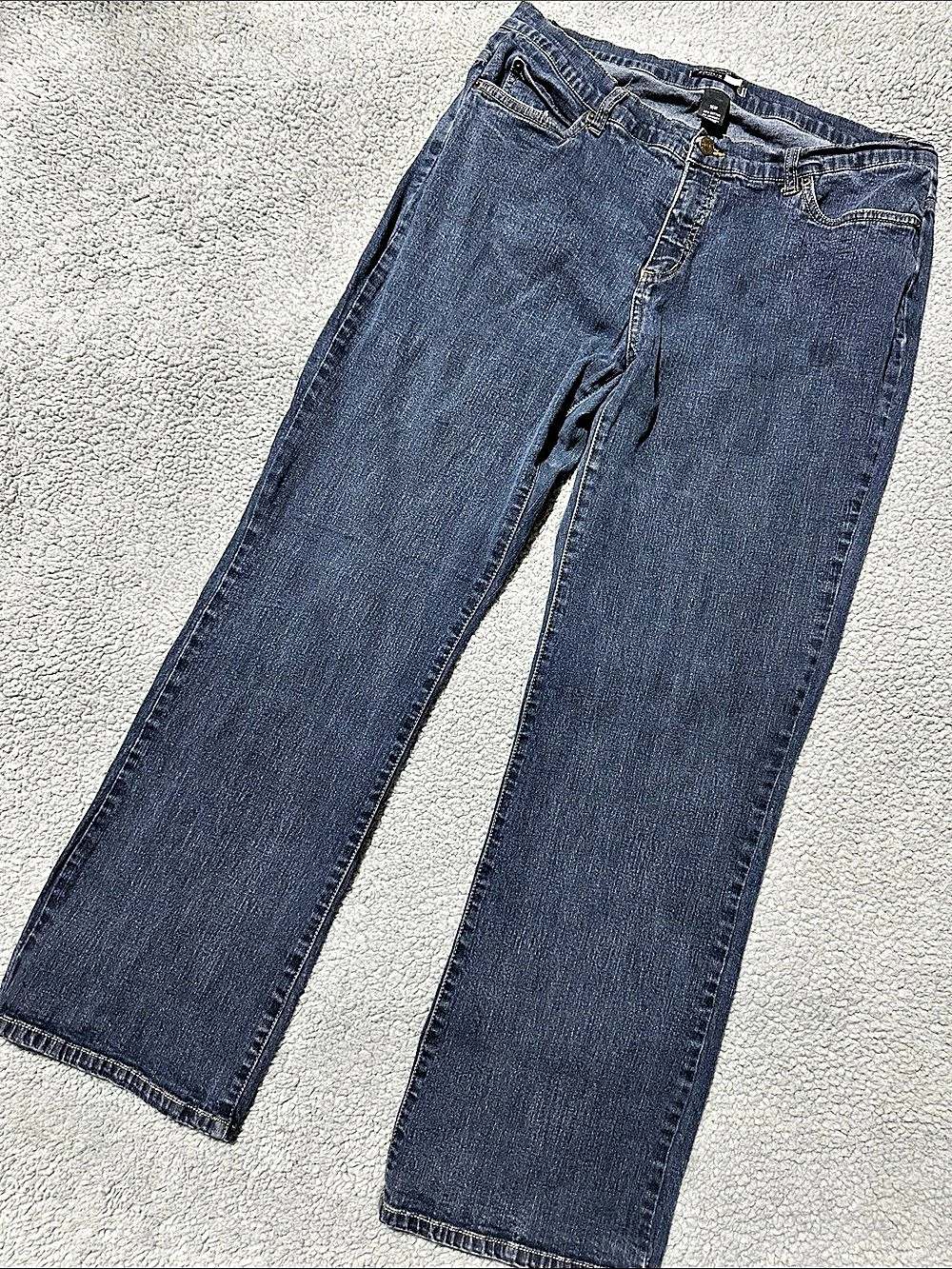 Focus Lifestyle Women’s Size 16W Dark Wash Stretch Straight Leg Jeans